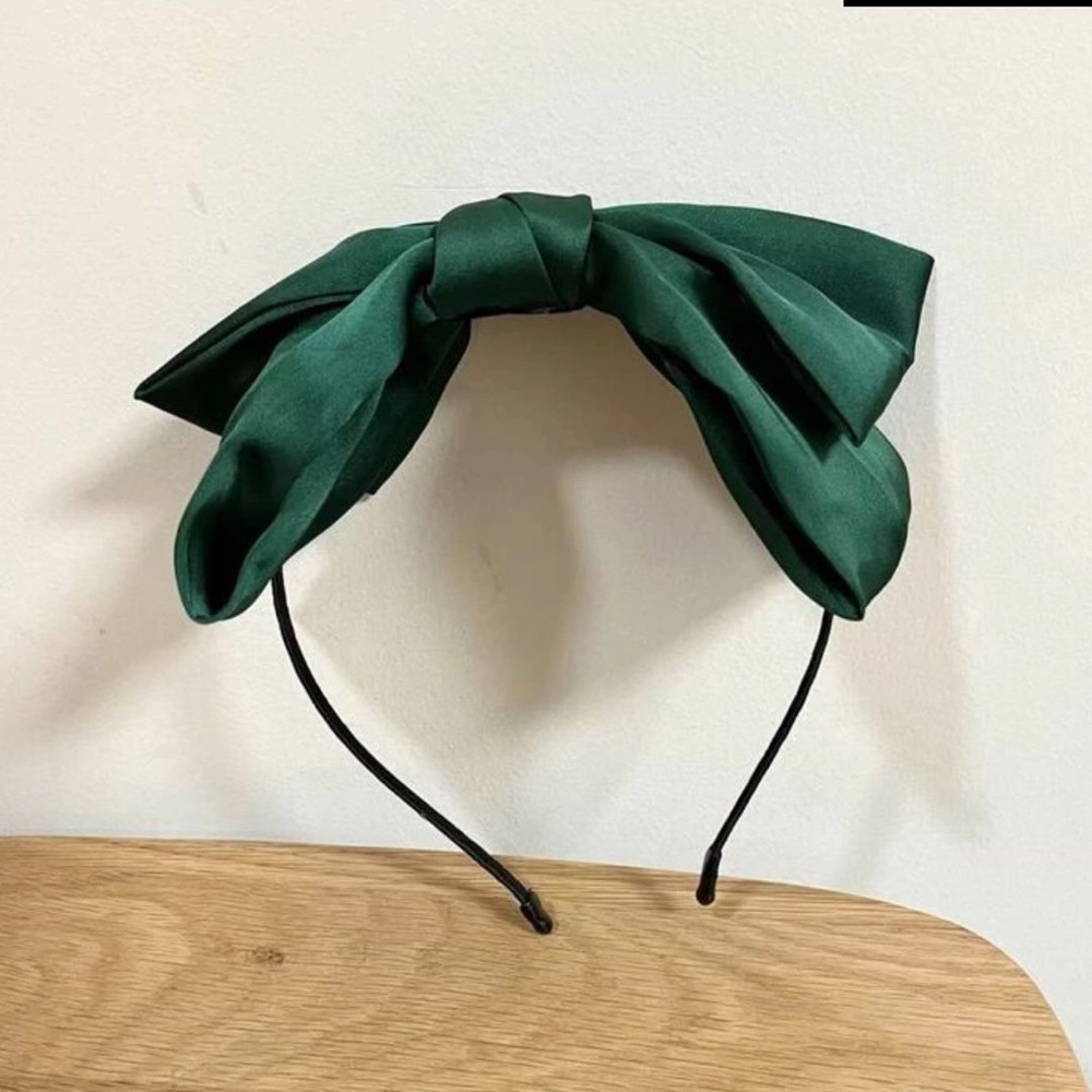 Elegant Green Bow Headband